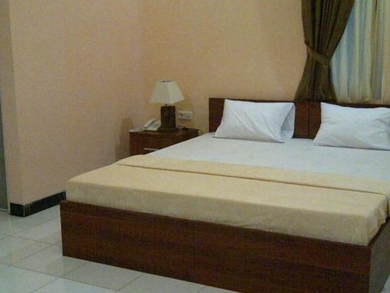 Mirda Gratia Hotel & Convention Cisarua Bagian luar foto